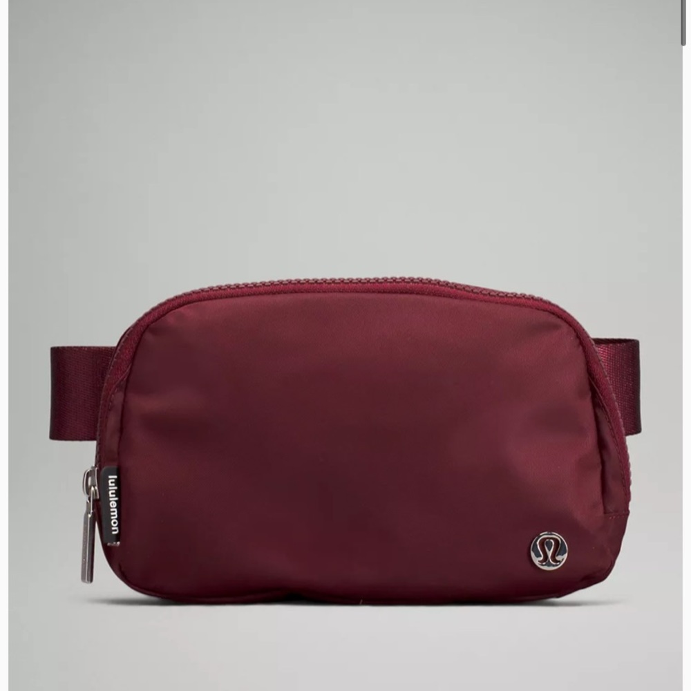 lululemon belt bag with extended strap tiktok famous bag trendy red merlot